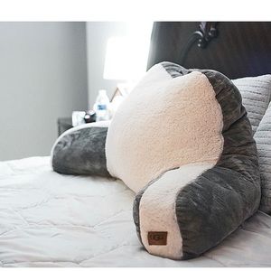 UGG Clifton back support reading pillow in Sherpa fleece
